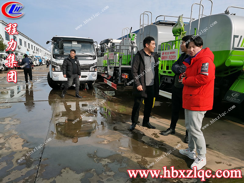 今天也是好運連連的一天，安徽客戶來程力集團看車并購車成功